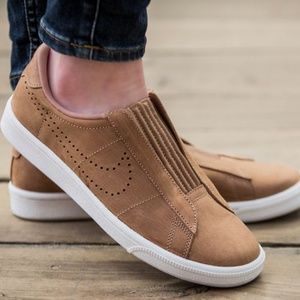 Nike tennis classic slip on Clearance